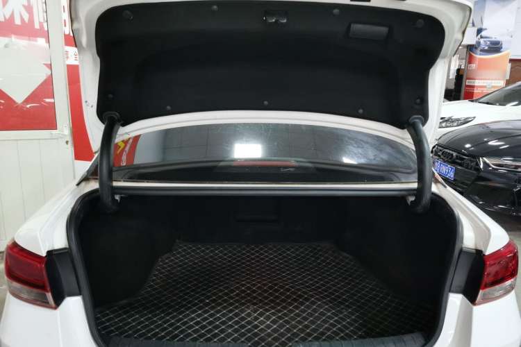 Used Kia K5 2016 2.0L Automatic GLS
