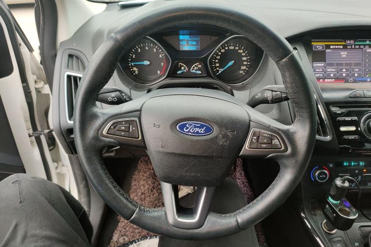 Used Ford Focus 2015 Sedan EcoBoost 125 Automatic Supreme Style Edition
