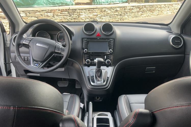 Used Haval H6 2016 Upgraded Model 1.5T Automatic Two-Wheel Drive Elite Version
