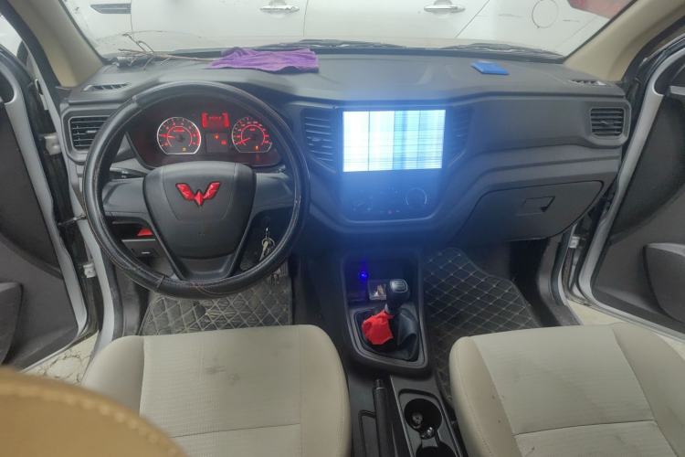 Used Wuling Hongguang V 2022 1.5L Jingqu Edition Electric-Assist LAR
