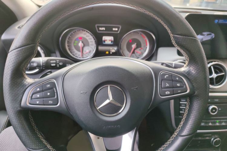 Used Mercedes-Benz GLA 2016 GLA 200 Fashion Model
