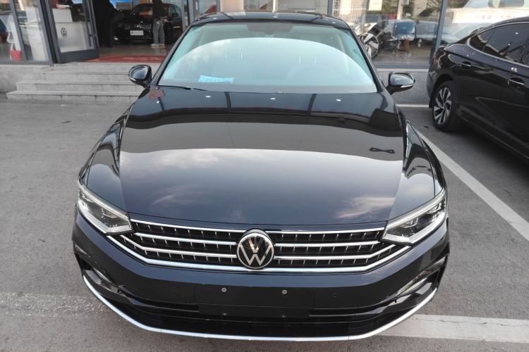 Used Volkswagen Magotan 2023 2 Million Units Limited Edition 280TSI DSG Leading Version