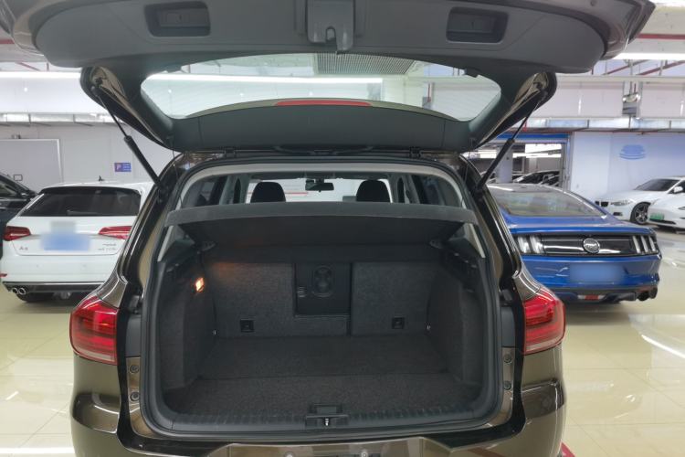 Used Volkswagen Tiguan L 2015 1.8TSI Automatic Two-Wheel Drive Comfort Edition
