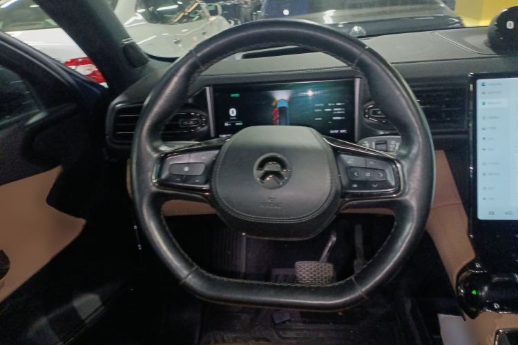 Used Nio ES8 2020 415 km Range 6-Seater Version
