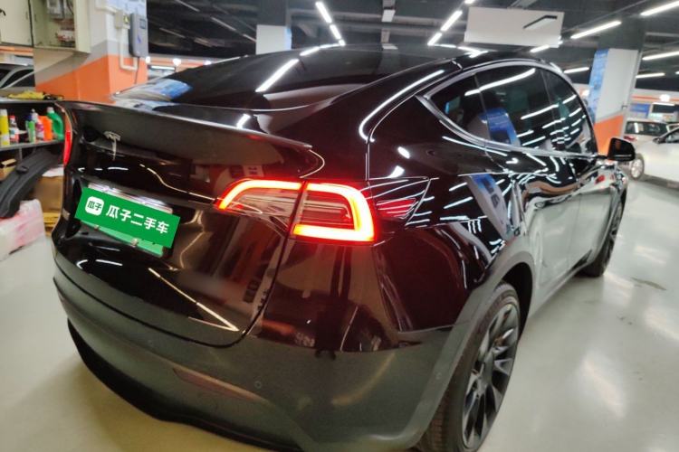 Used Tesla Model Y 2023 Long-Range All-Wheel-Drive Version
