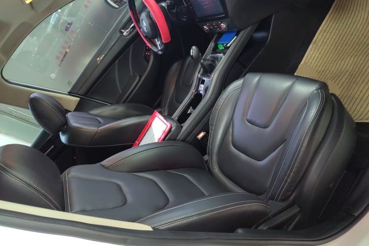 Used Dongfeng Fengon 580 2016 1.5T Manual Luxury Version