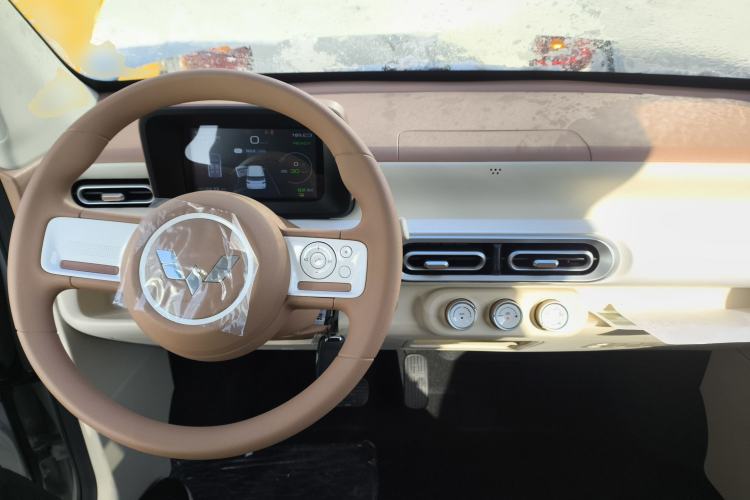 Used Wuling Hongguang MINIEV 2024 3rd Generation 215km Youth Edition
