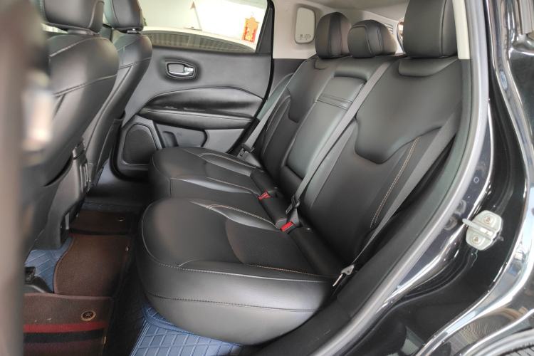 Used  Compass 2017 200T Automatic Family Edition
