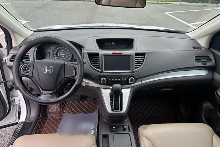 Used Honda CR-V 2012 2.0L two-wheel drive urban version
