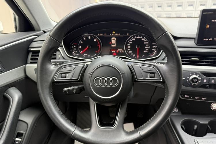 Used Audi A4L 2018 30th Anniversary Edition 40 TFSI Trendy Model
