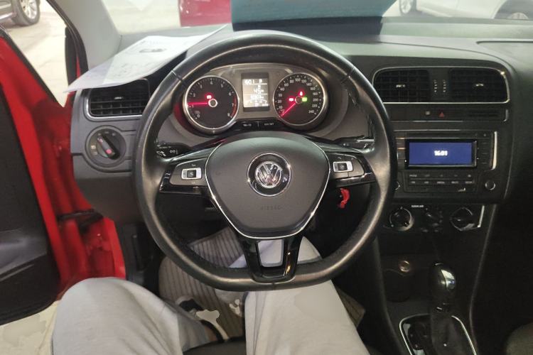 Used Volkswagen Polo 2016 1.6L Automatic Comfort Model
