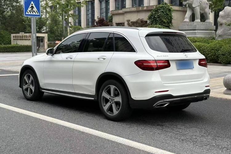Used Mercedes-Benz GLC 2017 GLC 260 4MATIC Luxury Model
