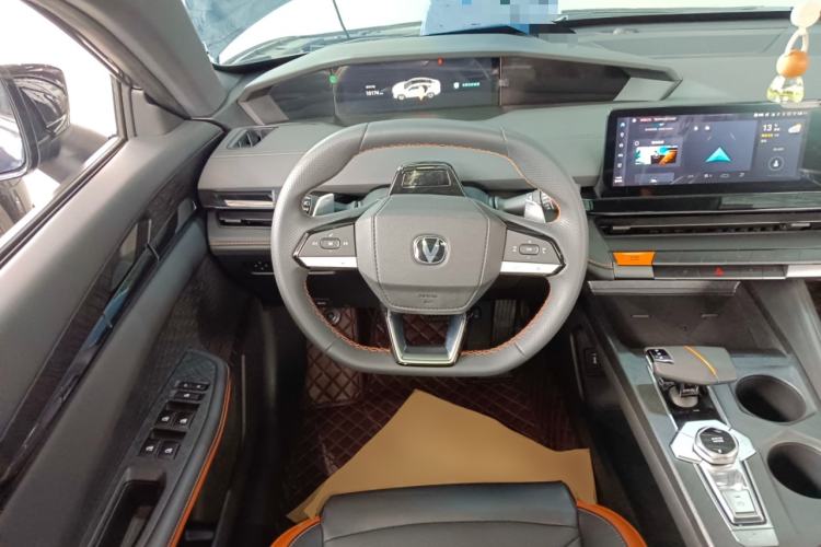 Used Changan UNI-V 2023 1.5T Prestige Model