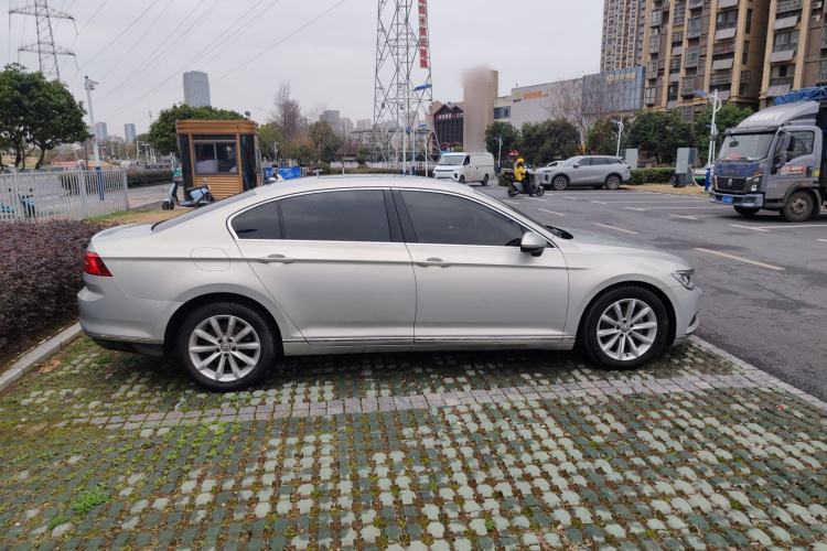 Used Volkswagen Magotan 2019 330TSI DSG Leading Model China VI Standard