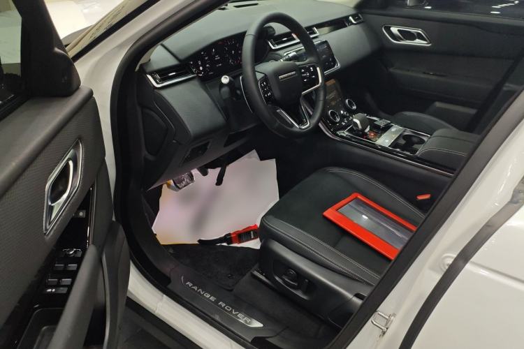 Used Land Rover Range Rover Velar 2023 250 PS
