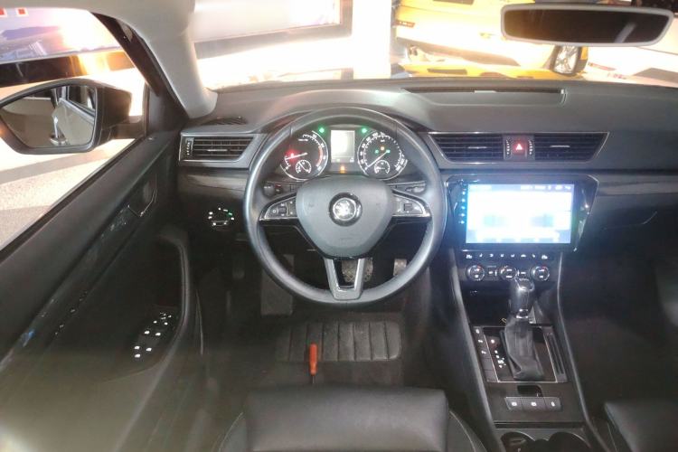 Used Skoda Superb 2016 TSI330 DSG Smart Drive Edition
