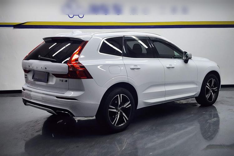 Used Volvo XC60 2018 T5 4x4 Smart & Sporty Edition
