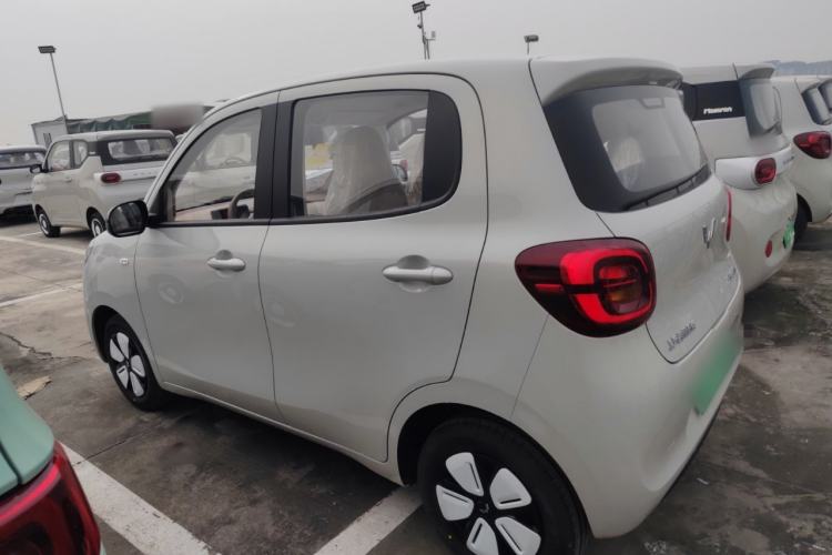 Used Wuling Hongguang MINIEV 2025 Four-Door Version Advanced Edition
