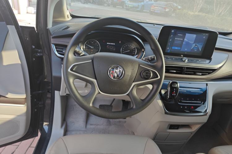 Used Buick GL8 2022 Land Cruiser Executive Class 652T Comfort Model
