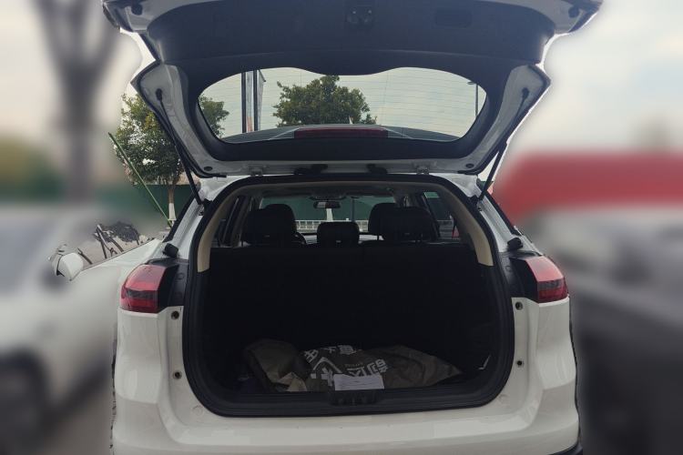 Used Geely Auto Emgrand X7 Sport 2018 1.8TD Automatic Two-Wheel Drive Smart Connect 4G Internet Edition
