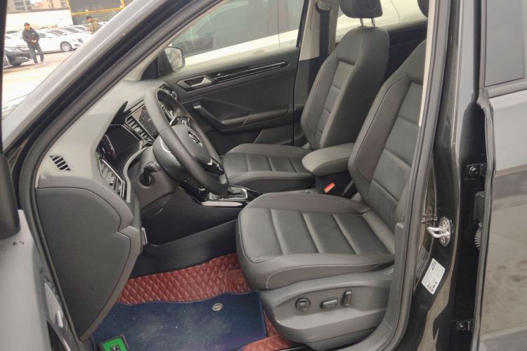 Used Volkswagen T-ROC 2021 280TSI DSG Two-Wheel Drive Comfort Connect Edition
