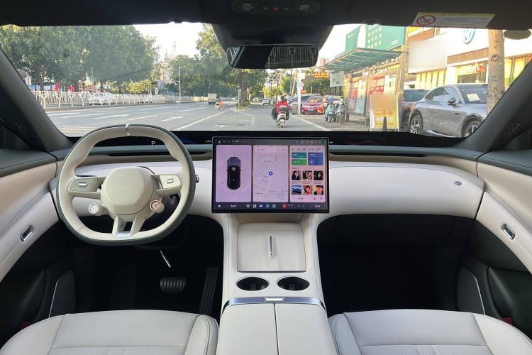 Used  YU7 2025 Ultra-Long Range Rear-Wheel Drive Version
