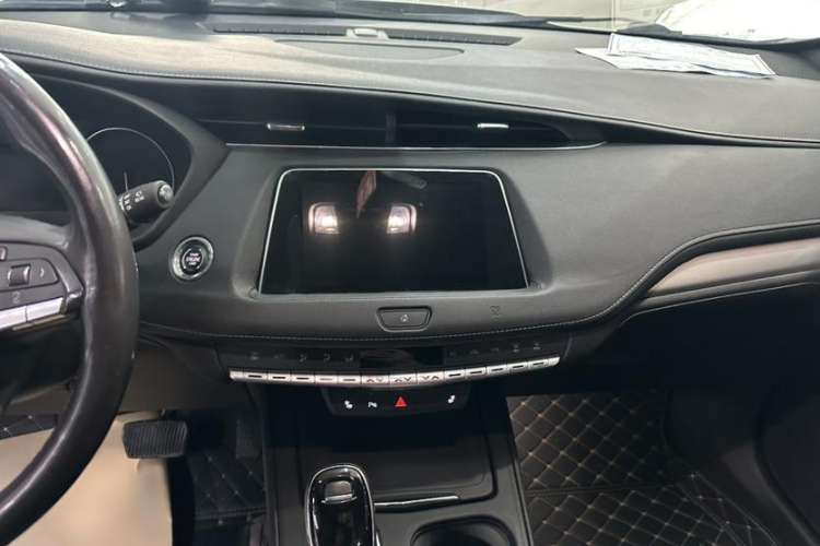 Used Cadillac XT4 2018 28T Two-Wheel Drive Leading Version
