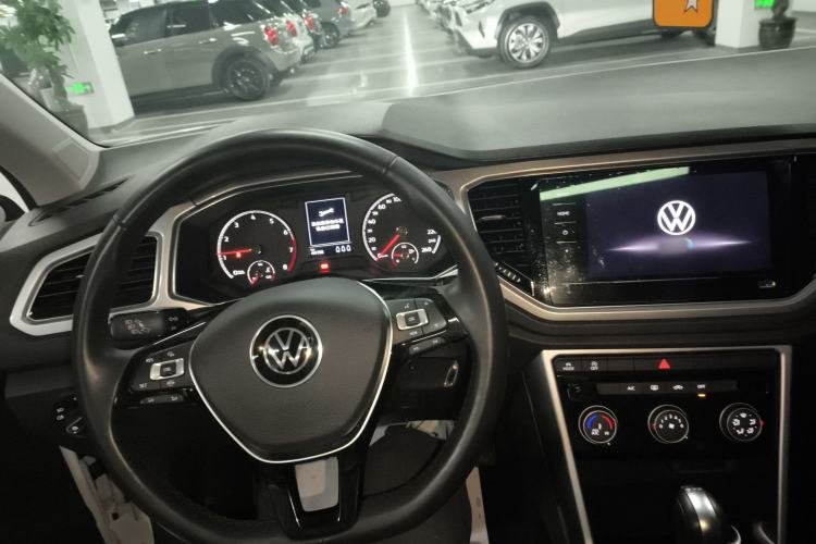 Used Volkswagen T-ROC 2021 280TSI DSG Two-Wheel Drive Elite Connect Edition