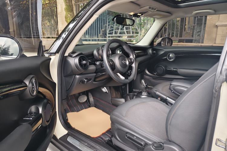 Used  MINI 2018 1.5T ONE PLUS
