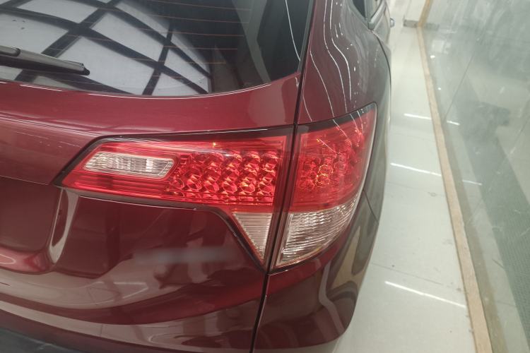 Used Honda Vezel 2015 1.8L CVT 2WD Elite Model
