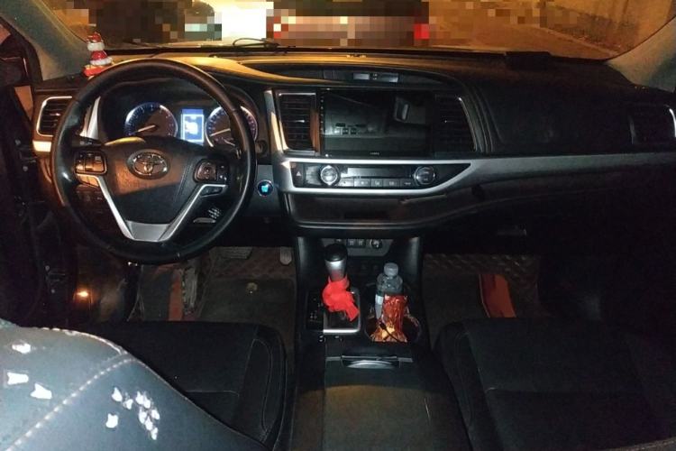 Used Toyota Highlander 2018 2.0T Four-Wheel Drive Luxury Edition 7 Seats China V Emission Standard
