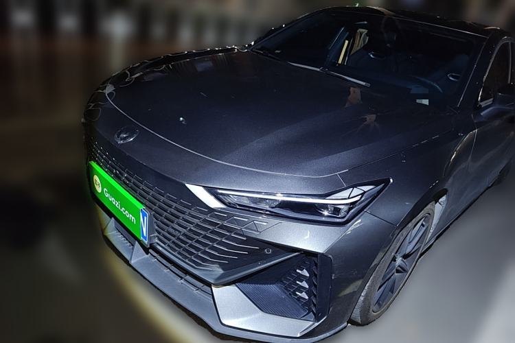 Used Changan UNI-V 2023 1.5T Prestige Model
