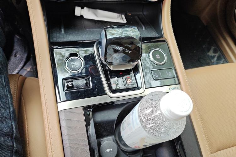 Used Jaguar XFL 2022 XFL 2.0T P250 Two-Wheel-Drive Prestige Luxury Edition
