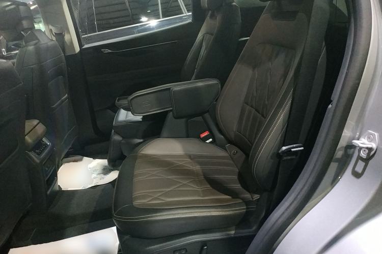 Used Ford Edge 2025 Ford Explorer L 2.0T EcoBoost E-Hybrid Four-Wheel-Drive 7-Seater Supreme Model