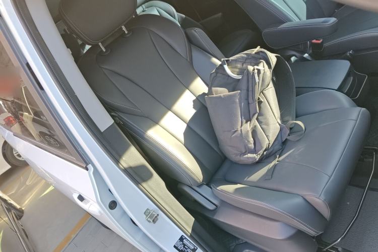 Used SAIC MAXUS G20 2023 Facelifted ES 2.0T Gasoline Automatic Value Edition
