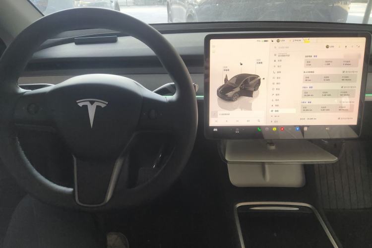 Used Tesla Model Y 2023 Long-Range All-Wheel-Drive Version
