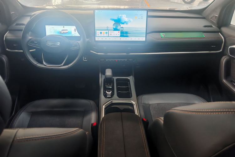 Used Geely Auto Haoyue L 2025 2.0T DCT Luxury Edition