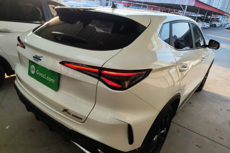 Used Oshan X5 PLUS 2023 Revised Version 1.5T DCT Navigation Edition
