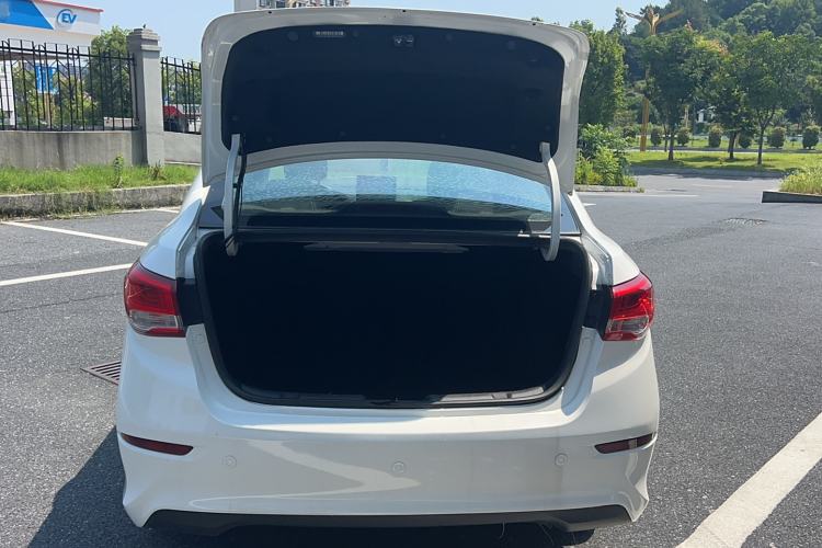 Used Changan Alsvin 2019 1.5L DCT Comfort Model China VI Standard
