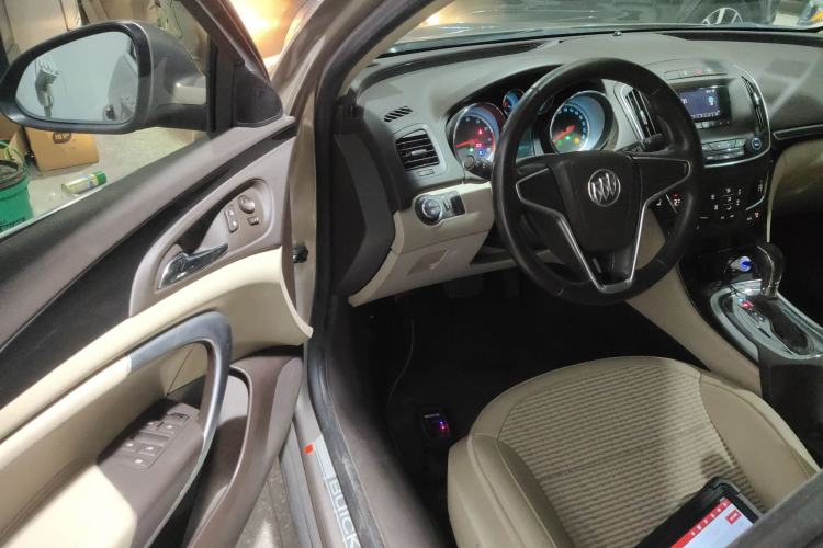 Used Buick Regal 2014 2.0L Leading Fashion Edition