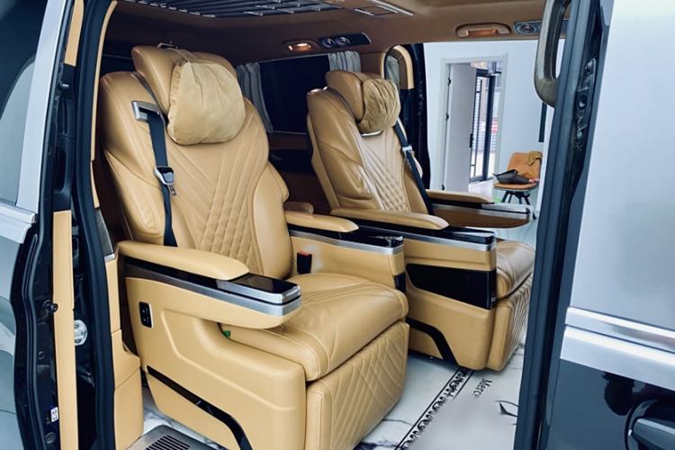 Used Mercedes-Benz V-Class 2021 V 260 Avantgarde Edition
