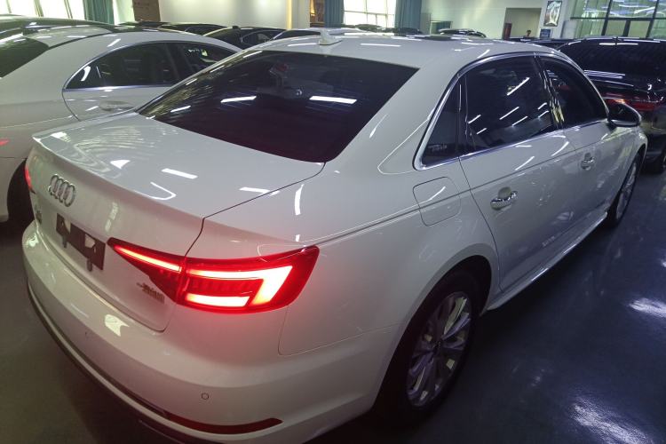 Used Audi A4L 2019 40 TFSI Ambition China VI
