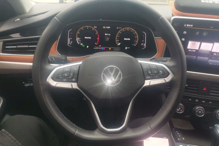 Used Volkswagen Bora 2023 200TSI DSG SmartDrive PRO Edition