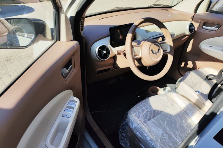 Used Wuling Hongguang MINIEV 2025 Four-Door Version Advanced Edition
