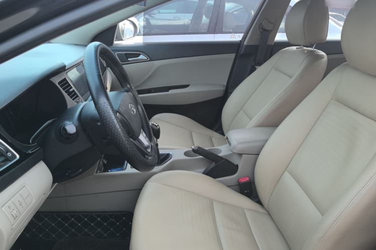 Used Hyundai Mistra 2014 1.8L Manual Comfort GL Model
