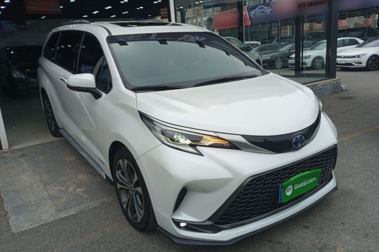 Used Toyota Granvia 2023 2.5L Hybrid Prestige VIP Edition
