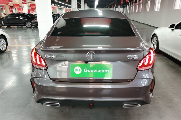 Used MG 5 2022 300TGI DCT Chao Yue Luxury Edition
