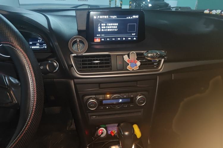 Used Mazda Mazda 3 Axela 2017 Hatchback 2.0L Automatic Luxury Model Emission Standard China V