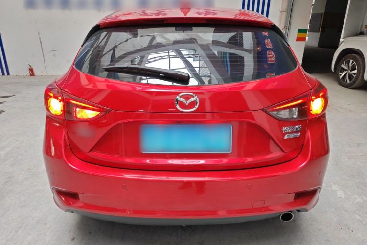 Used Mazda Mazda 3 Axela 2017 Hatchback 1.5L Automatic Luxury Model Emission Standard China V