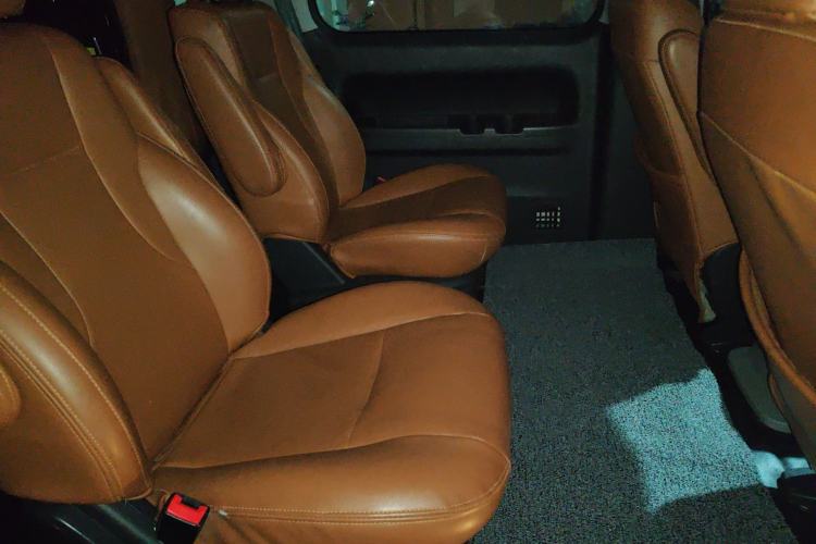 Used  M4 2019 Business & Travel Series 2.0L Manual Comfort Model China VI